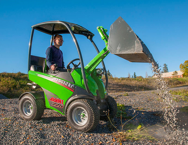 Avant® front loaders - general bucket UK Avant sales