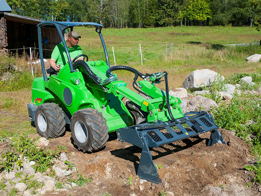 Avant® front loaders - 4 in 1 multi purpose bucket UK Avant sales