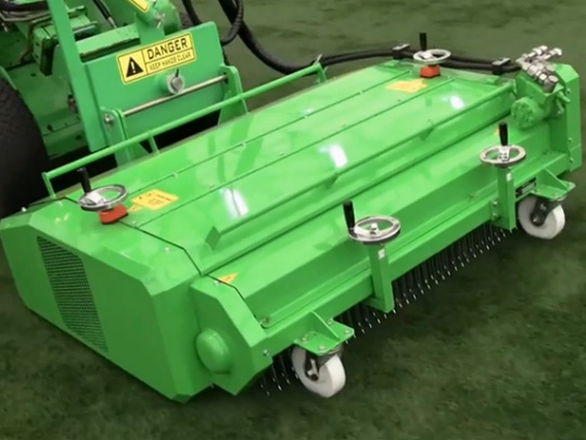 Avant® front loaders - artificial turf attachment UK Avant sales