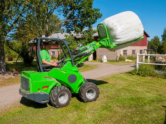 Avant® front loaders - bale handler UK Avant sales