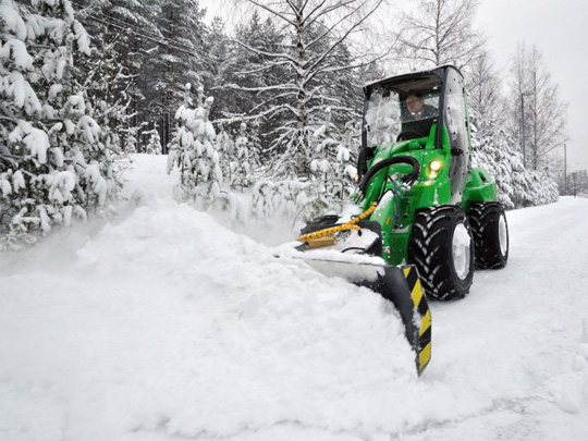 Avant® front loaders - 2500mm dozer blade UK Avant sales