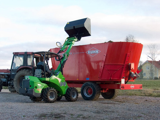 Avant® front loaders - high tip bucket UK Avant sales