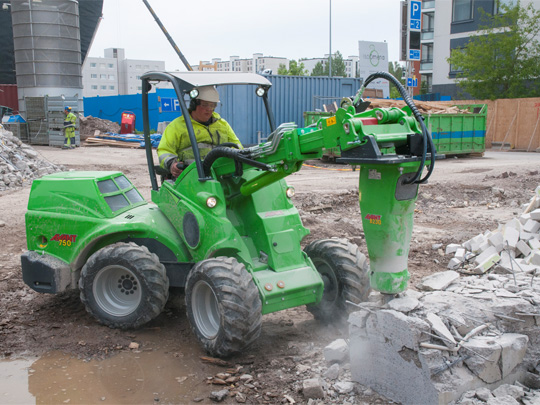 Avant® front loaders - hydraulic breaker UK Avant sales