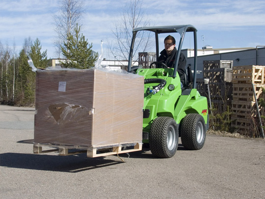 Avant® front loaders - pallet fork UK Avant sales