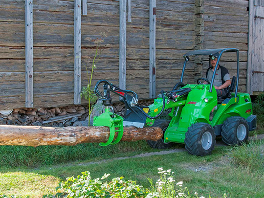 Avant® front loaders - timber grab UK Avant sales