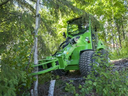 Avant® front loaders - tree shear UK Avant sales