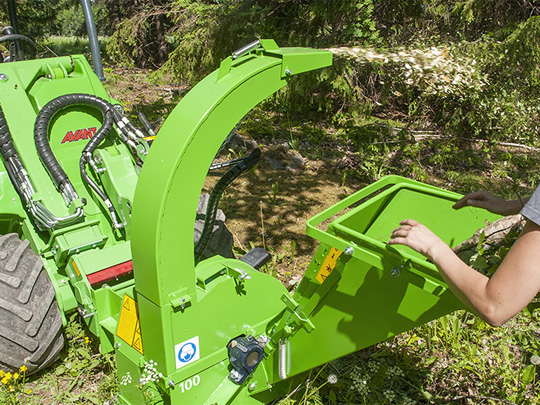 Avant® front loaders - wood chipper UK Avant sales