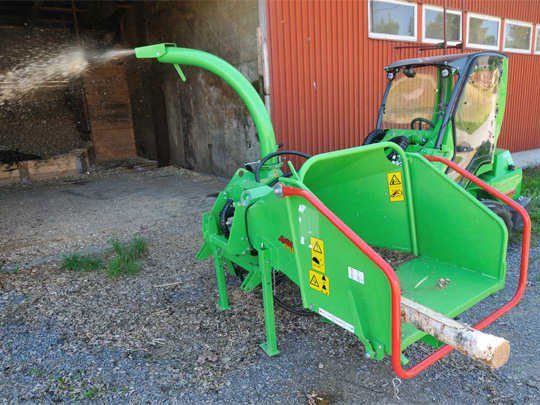 Avant® front loader attachments - Professional wood chipper CH150 ...