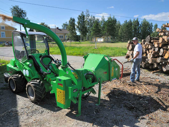 Avant® front loaders - heavy duty wood chipper UK Avant sales