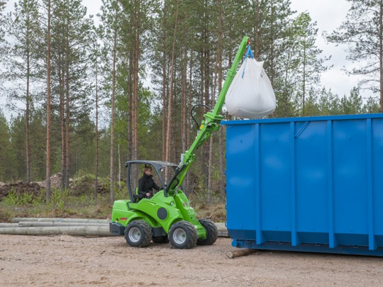 avant-front-loaders-telescopic-jib-boom